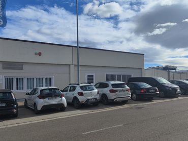 Ufficio in affitto a Calle Monte Perdido 8