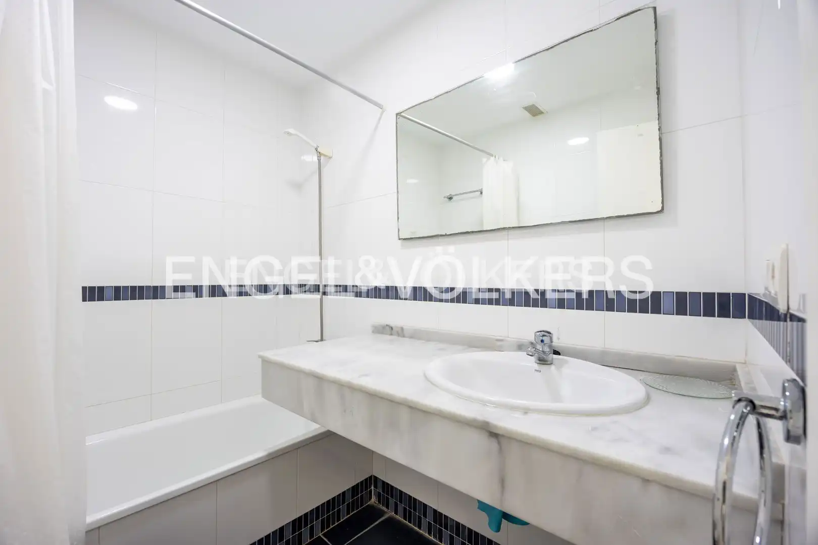 Bathroom of Houses for rent in Conil de la Frontera  with Heating, Private garden and Terrace