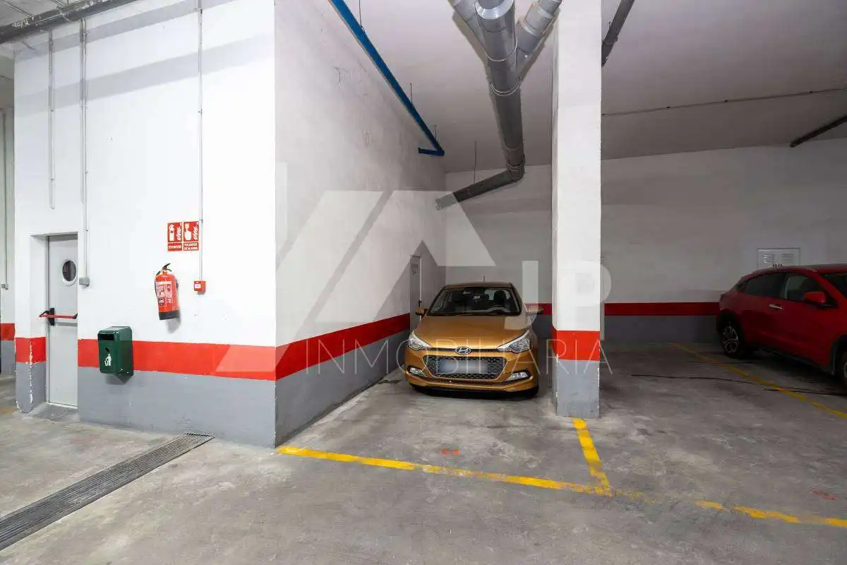 Piso con piscina en venta en Calle Cádiar 10, imagen 21