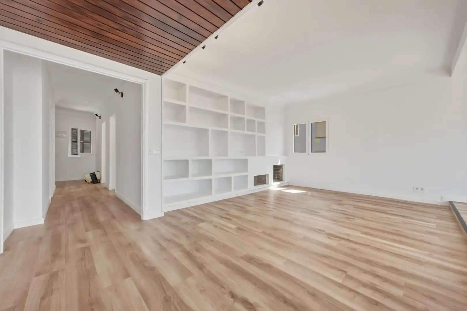 Attic for rent in Santa Catalina