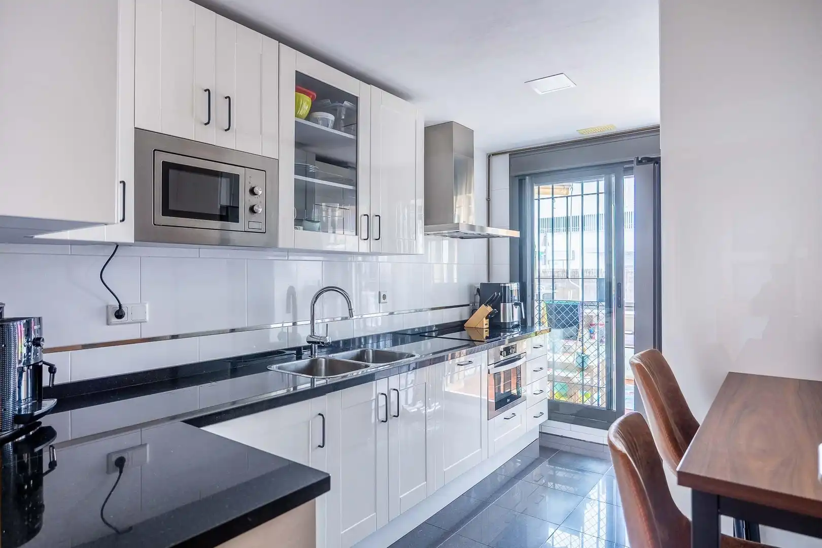 Cocina de Piso en venta en Mairena del Aljarafe con Aire acondicionado, Terraza y Trastero