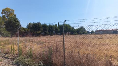 Foto 2 de Terreny industrial en venda a Calle Socuéllamos, Larache, Ciudad Real