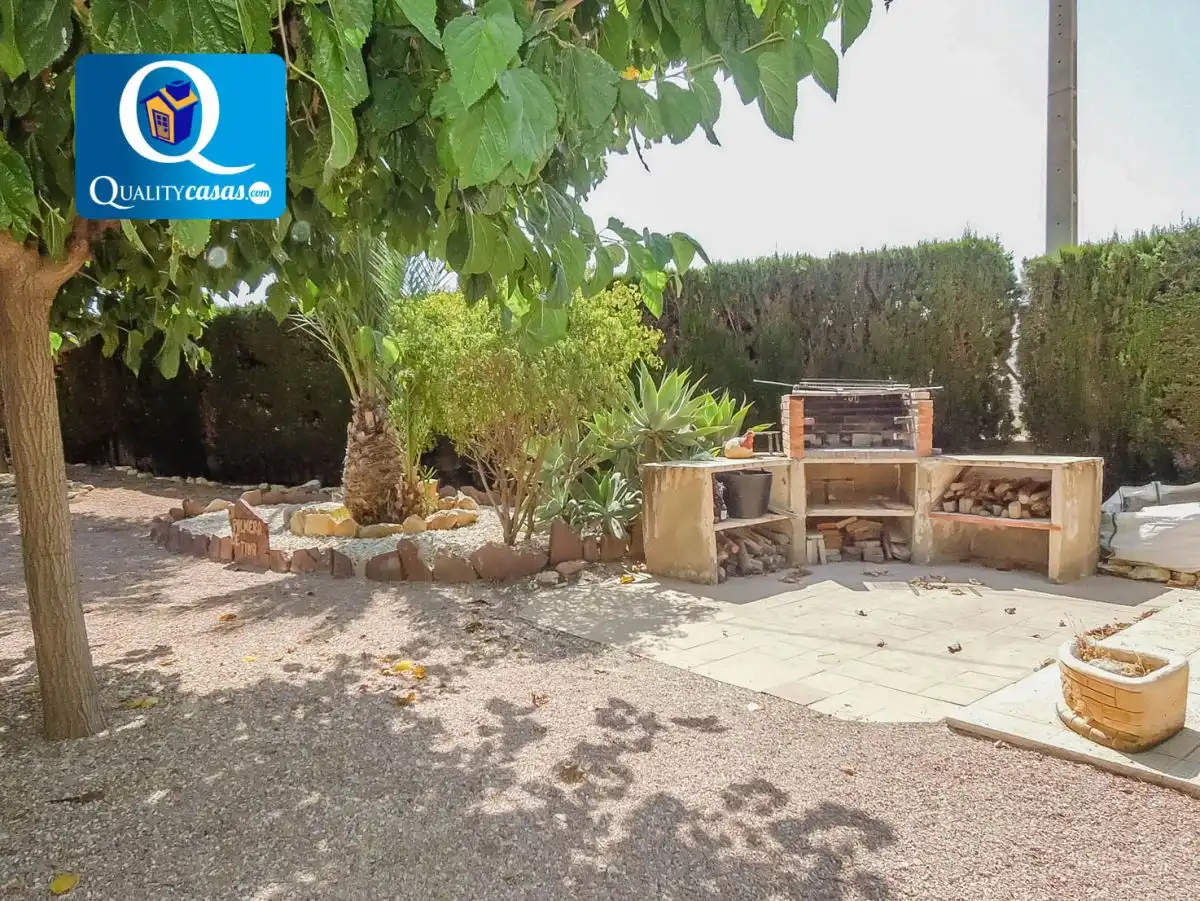 Jardí de Casa o xalet en venda en Alicante / Alacant amb Aire condicionat, Calefacció i Terrassa