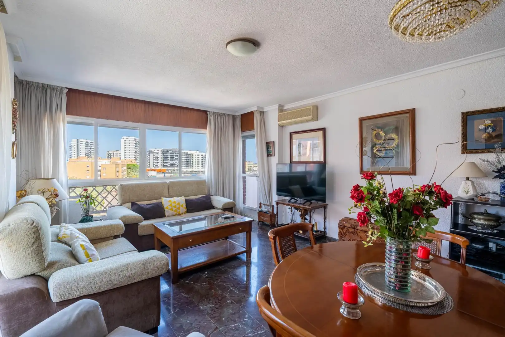 Living room of Flat for sale in Almería  with Air Conditioner, Storage room and Balcony
