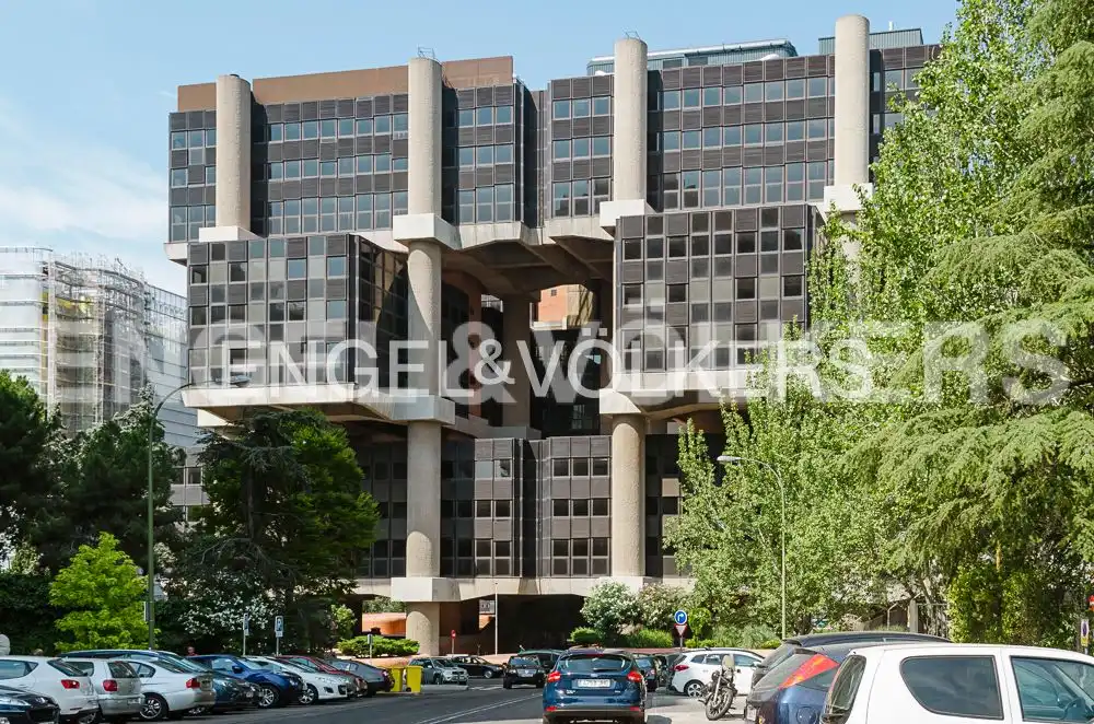 Vista exterior de Pis en venda en Madrid amb Aire condicionat i Calefacció