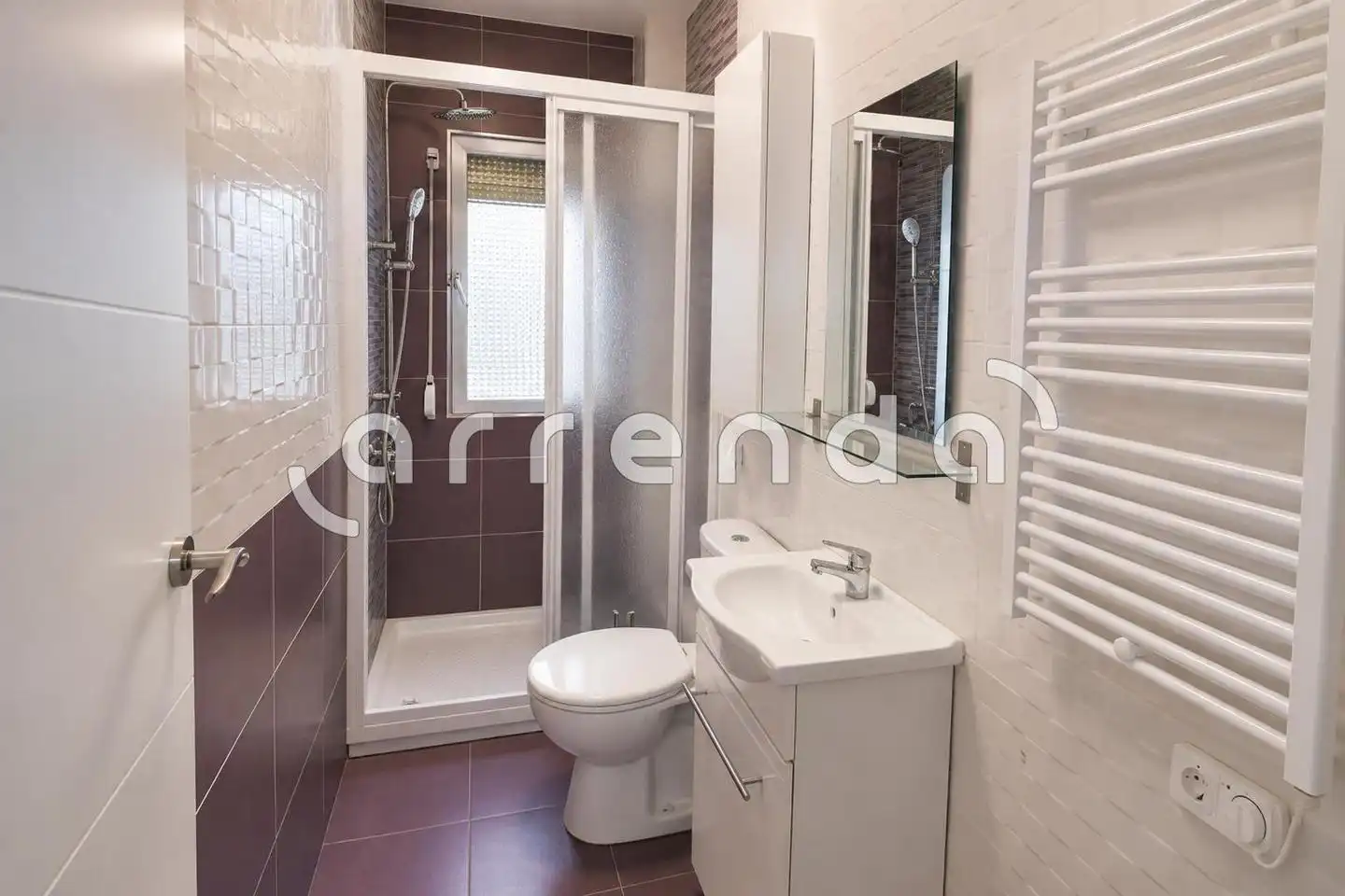 Badezimmer von Wohnung zur Miete in Madrid mit Klimaanlage, Heizung und Möbliert