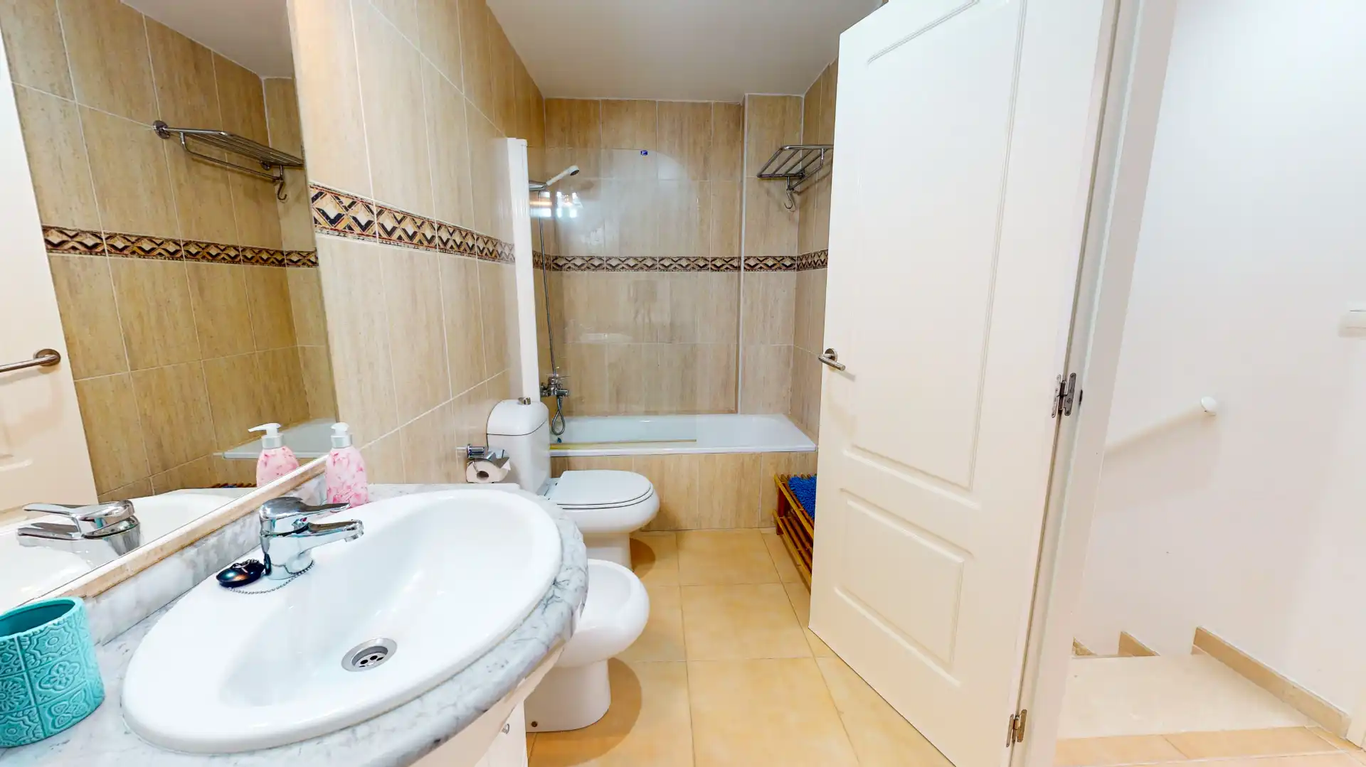 Baño de Dúplex de alquiler en Dénia con Aire acondicionado, Calefacción y Terraza