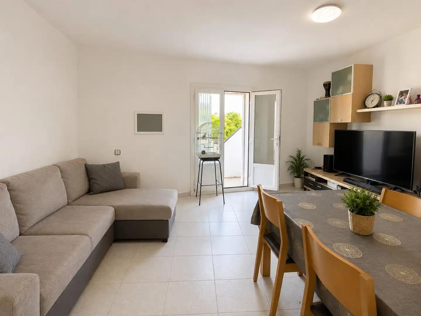 Sala d'estar de Casa o xalet en venda en Mataró amb Calefacció, Terrassa i Traster