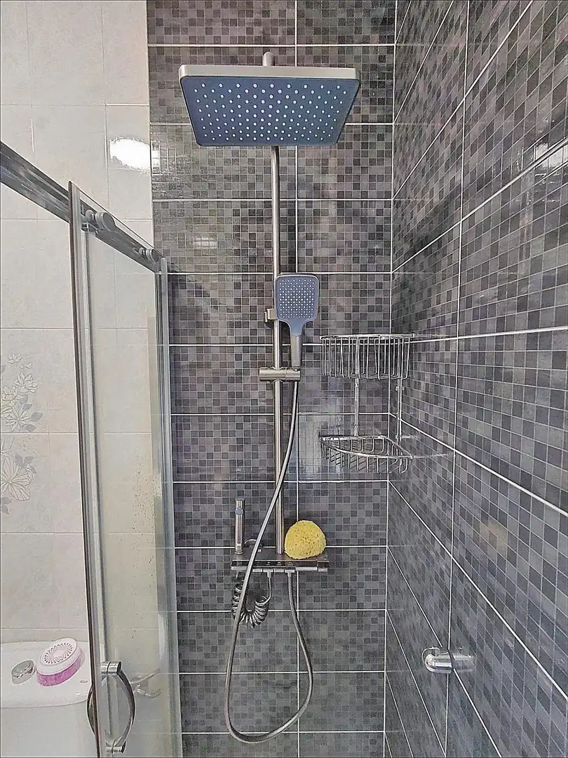 Bany de Casa o xalet en venda en Vilagarcía de Arousa amb Calefacció, Terrassa i Traster