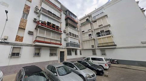 Foto 2 de Piso en venta en Calle Rafi Herencia, Cruz Roja, Sevilla Capital