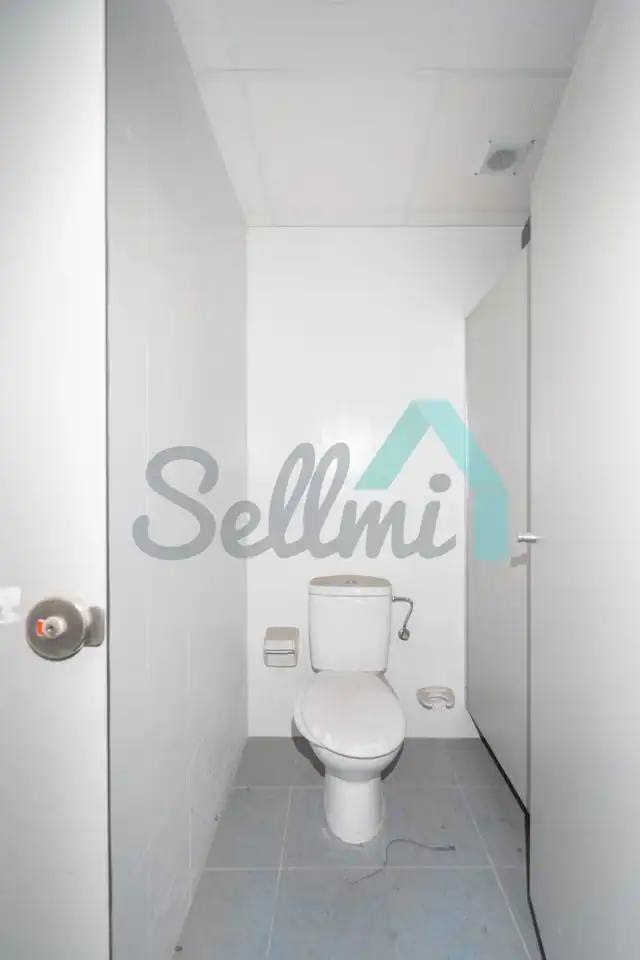 Baño de Nave industrial en venta en Oviedo 