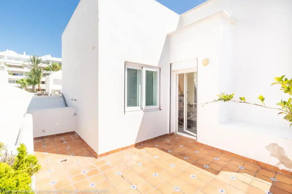 Vista exterior de Dúplex en venda en Torremolinos amb Aire condicionat, Terrassa i Moblat