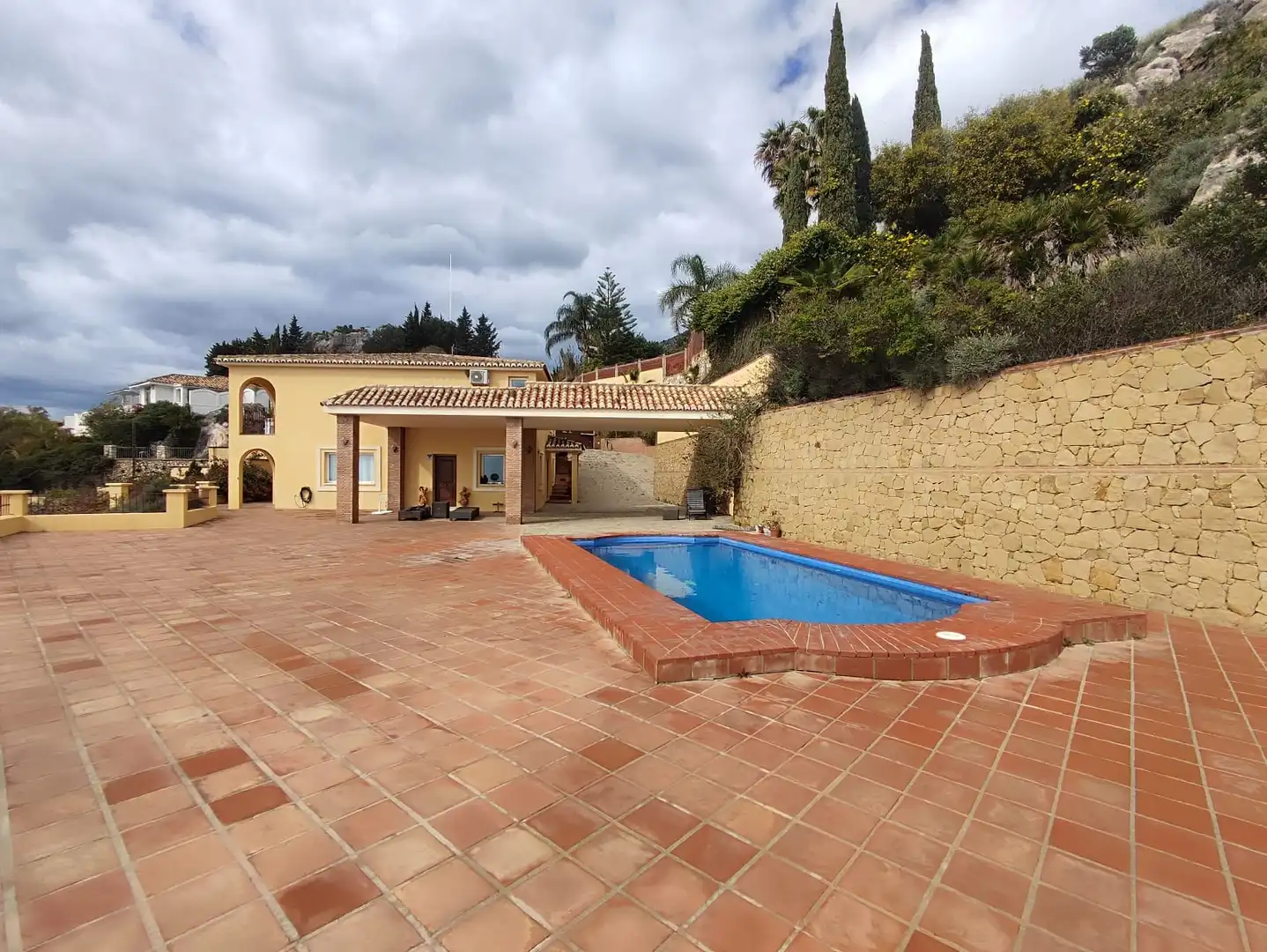 Villa mit Pool zum Verkauf in Pasaje Córdoba 12