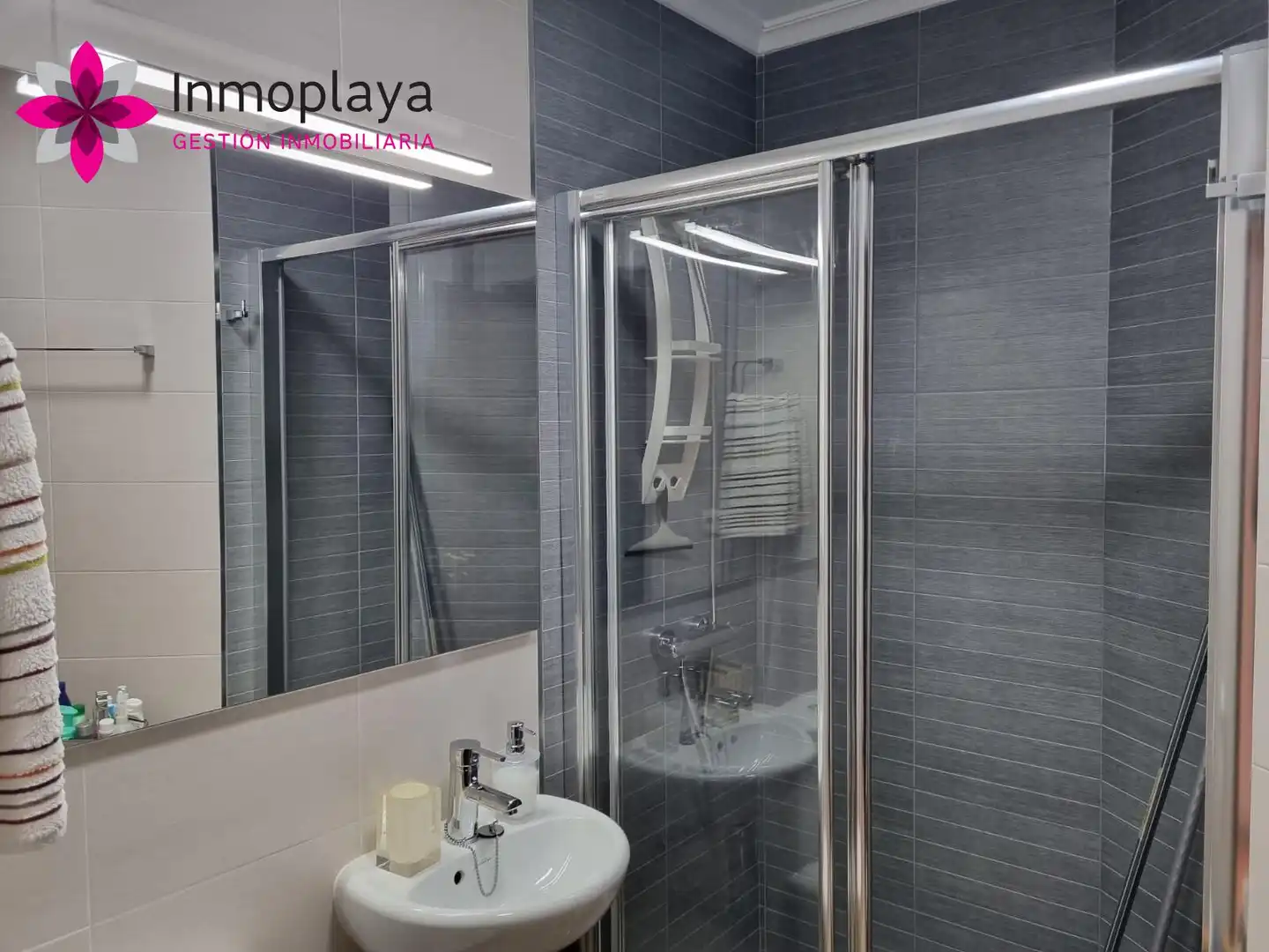 Baño de Planta baja de alquiler en Noja con Calefacción, Terraza y Amueblado