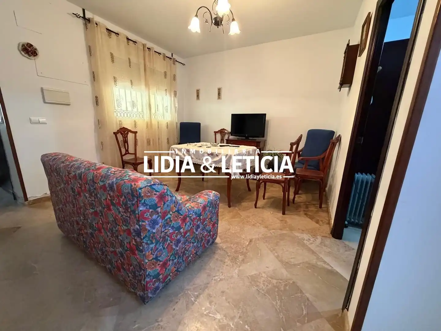 Sala d'estar de Casa adosada en venda en Alcalá de Guadaira