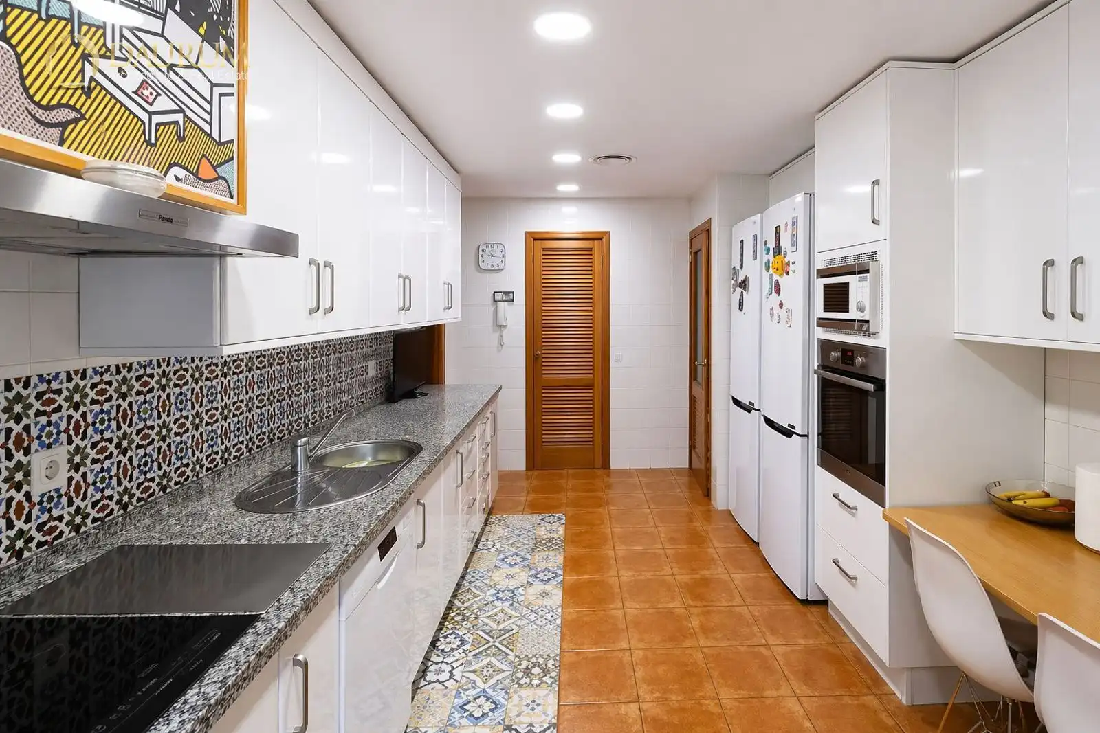 Cuina de Casa o xalet en venda en Sevilla amb Aire condicionat, Calefacció i Terrassa