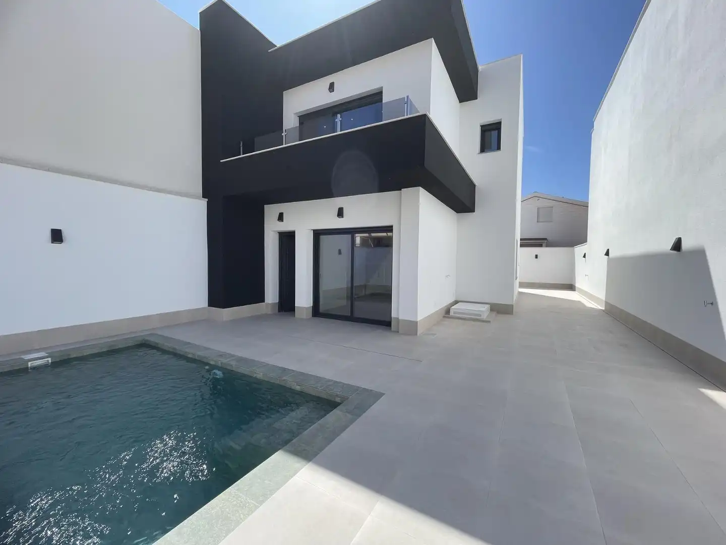 Vista exterior de Casa o chalet en venta en Almoradí con Aire acondicionado, Jardín privado y Terraza