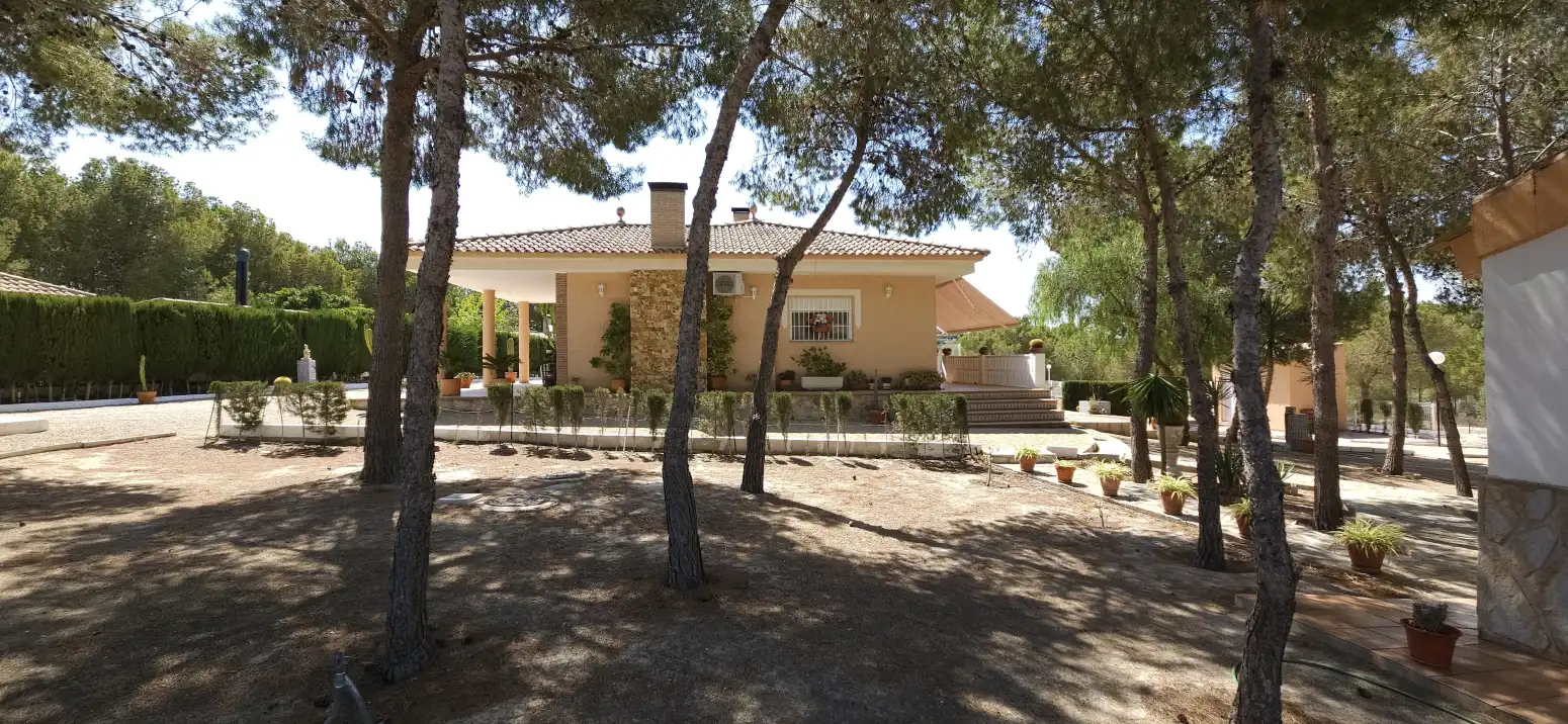 Vista exterior de Casa o xalet en venda en Molina de Segura amb Balcó