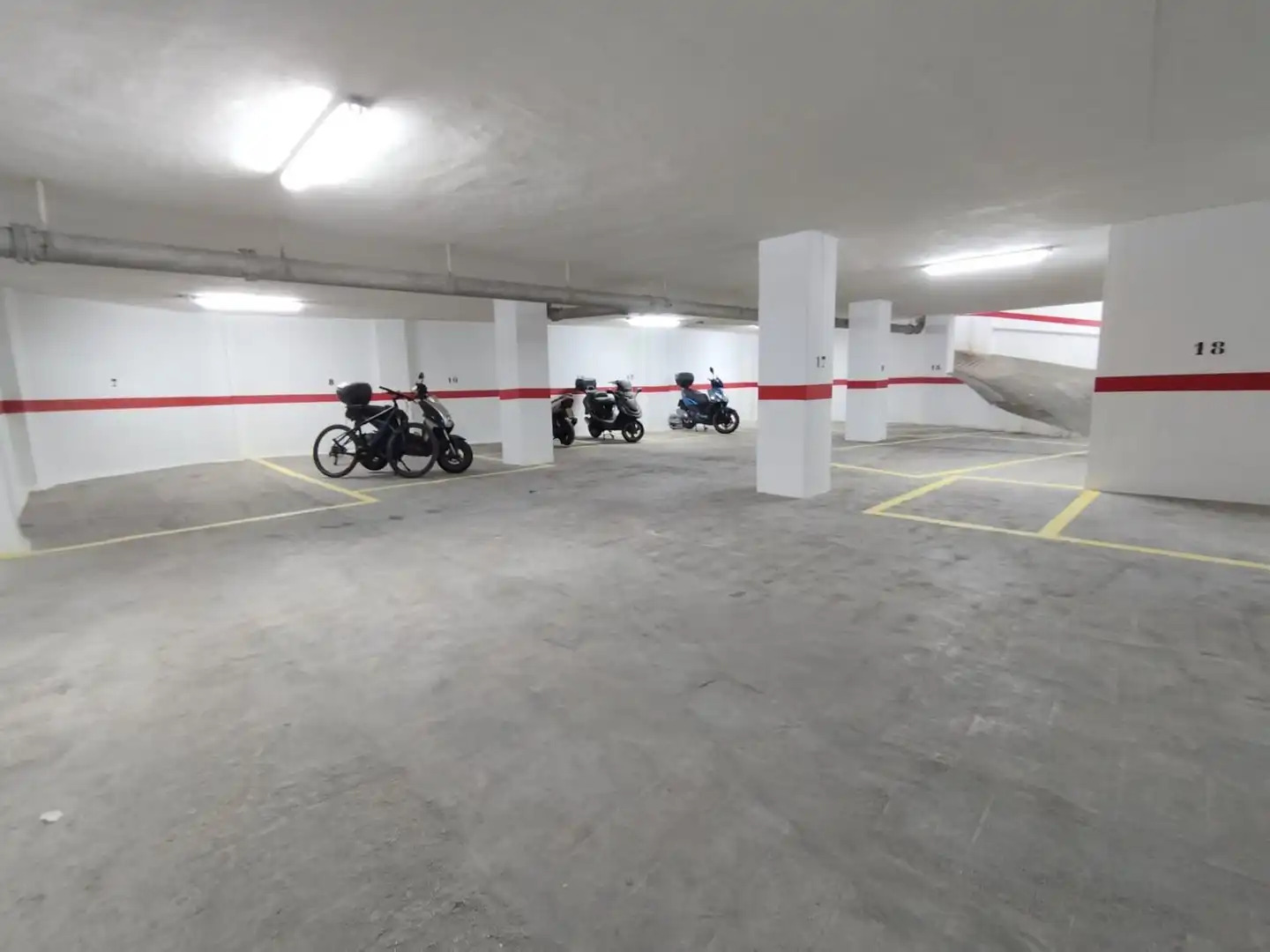 Parking of Garage for rent in Murcia