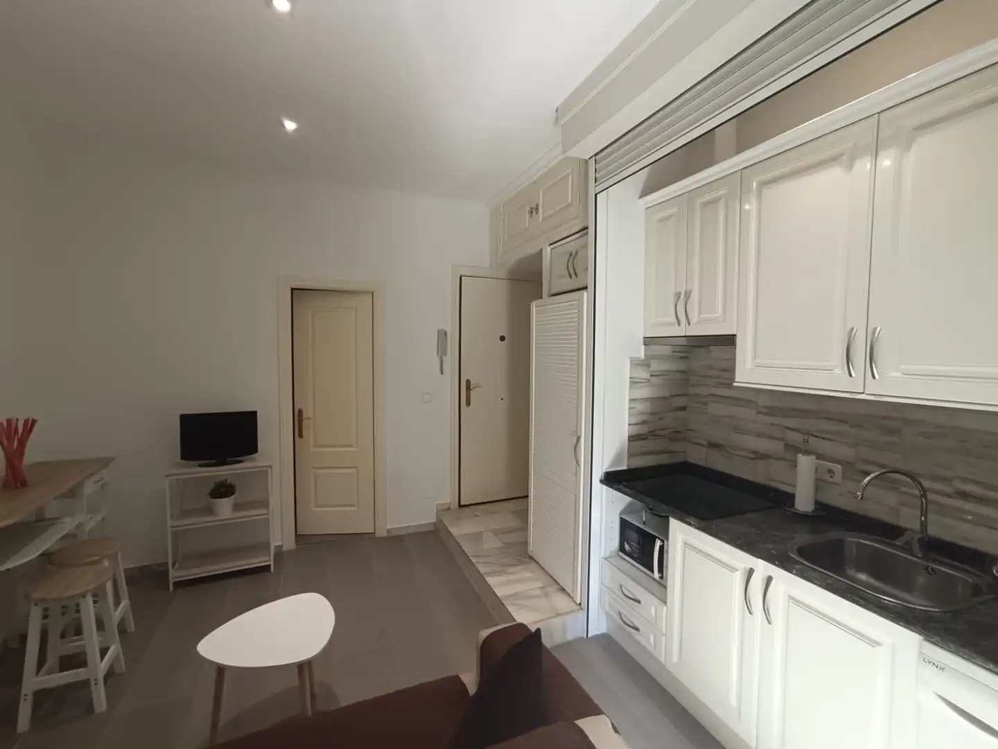 Küche von Wohnung zur Miete in Madrid mit Klimaanlage, Heizung und Balkon