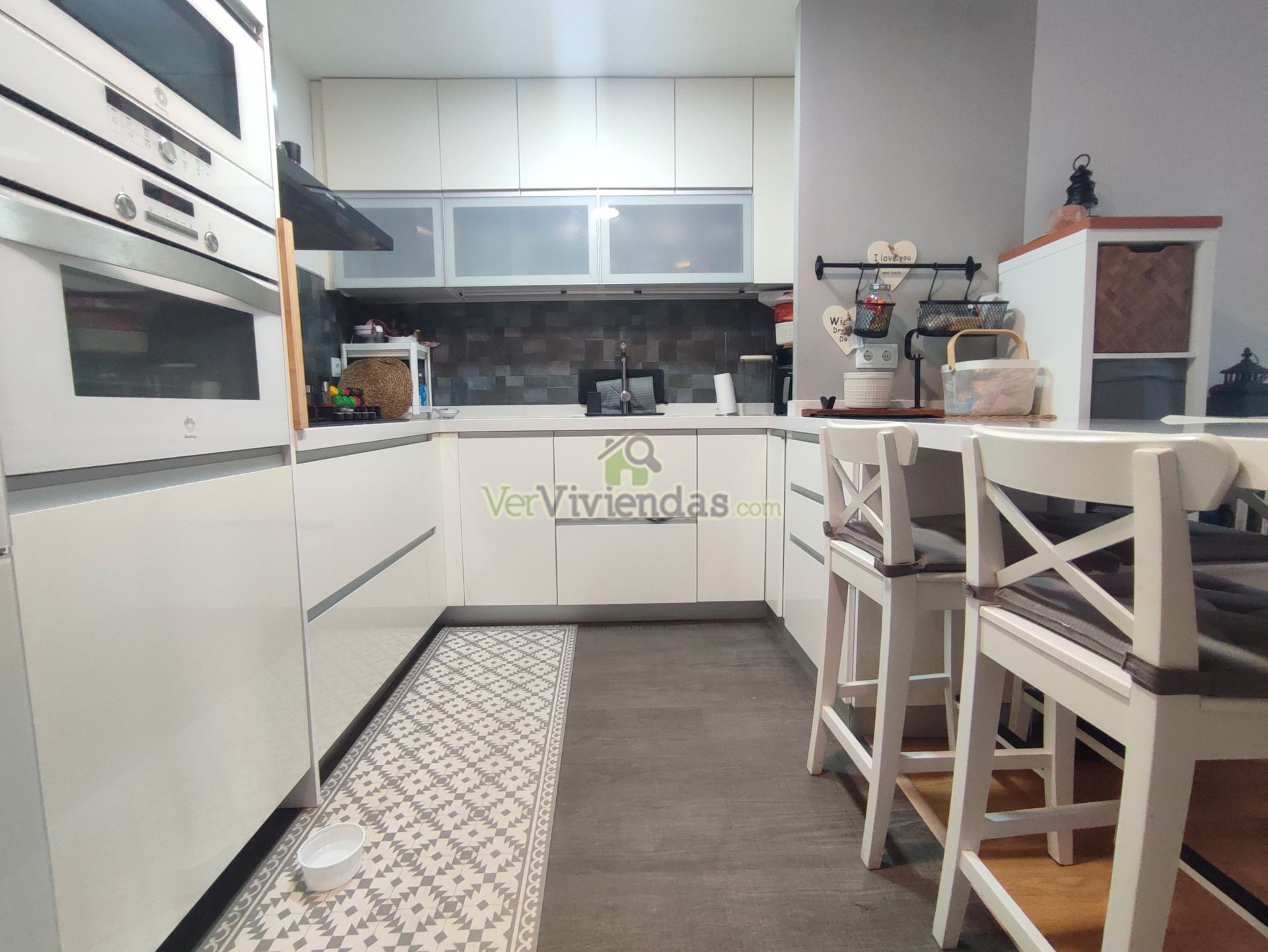 Cuina de Pis en venda en  Barcelona Capital amb Parquet, Forn i Microones