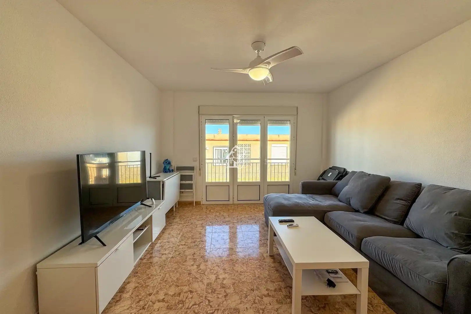 Sala d'estar de Apartament de lloguer en Torrevieja amb Terrassa, Traster i Moblat