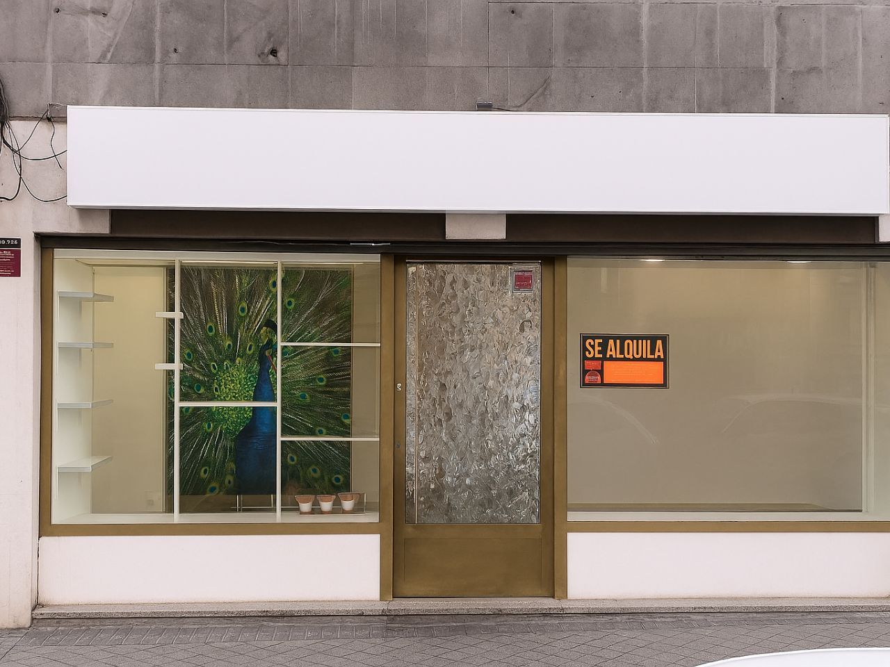 Exterior view of Premises to rent in  Madrid Capital  with Air Conditioner and Alarm