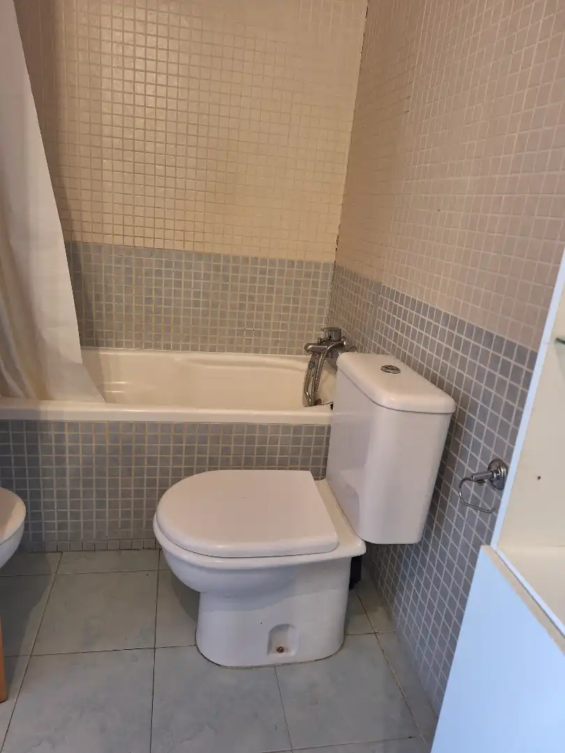 Badezimmer von Dachboden zur Miete in Valencia mit Klimaanlage, Heizung und Terrasse