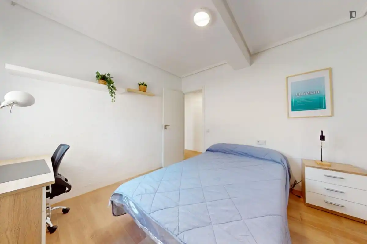 Room in Hospital - Plaza del Real