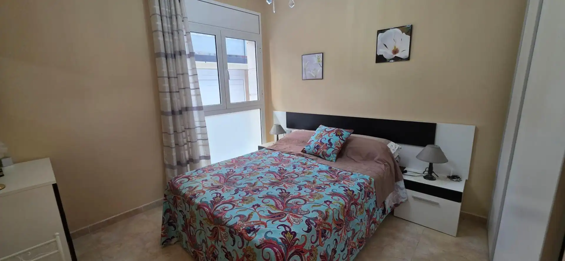 Schlafzimmer von Erdgeschoss zum Verkauf in L'Ampolla mit Klimaanlage, Terrasse und Möbliert