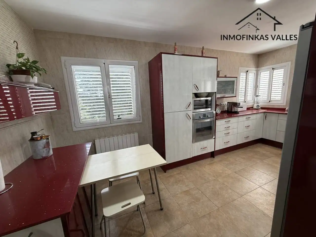 Cuina de Casa o xalet en venda en Lliçà de Vall amb Aire condicionat, Calefacció i Jardí privat