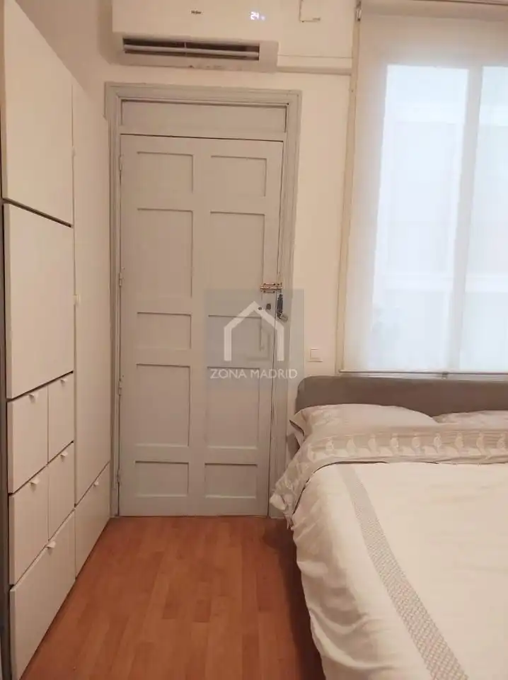 Habitación de Piso en venta en Madrid con Trastero