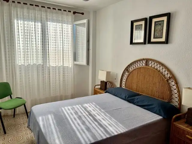 Habitación de Apartamento de alquiler en Benicasim / Benicàssim con Terraza y Trastero