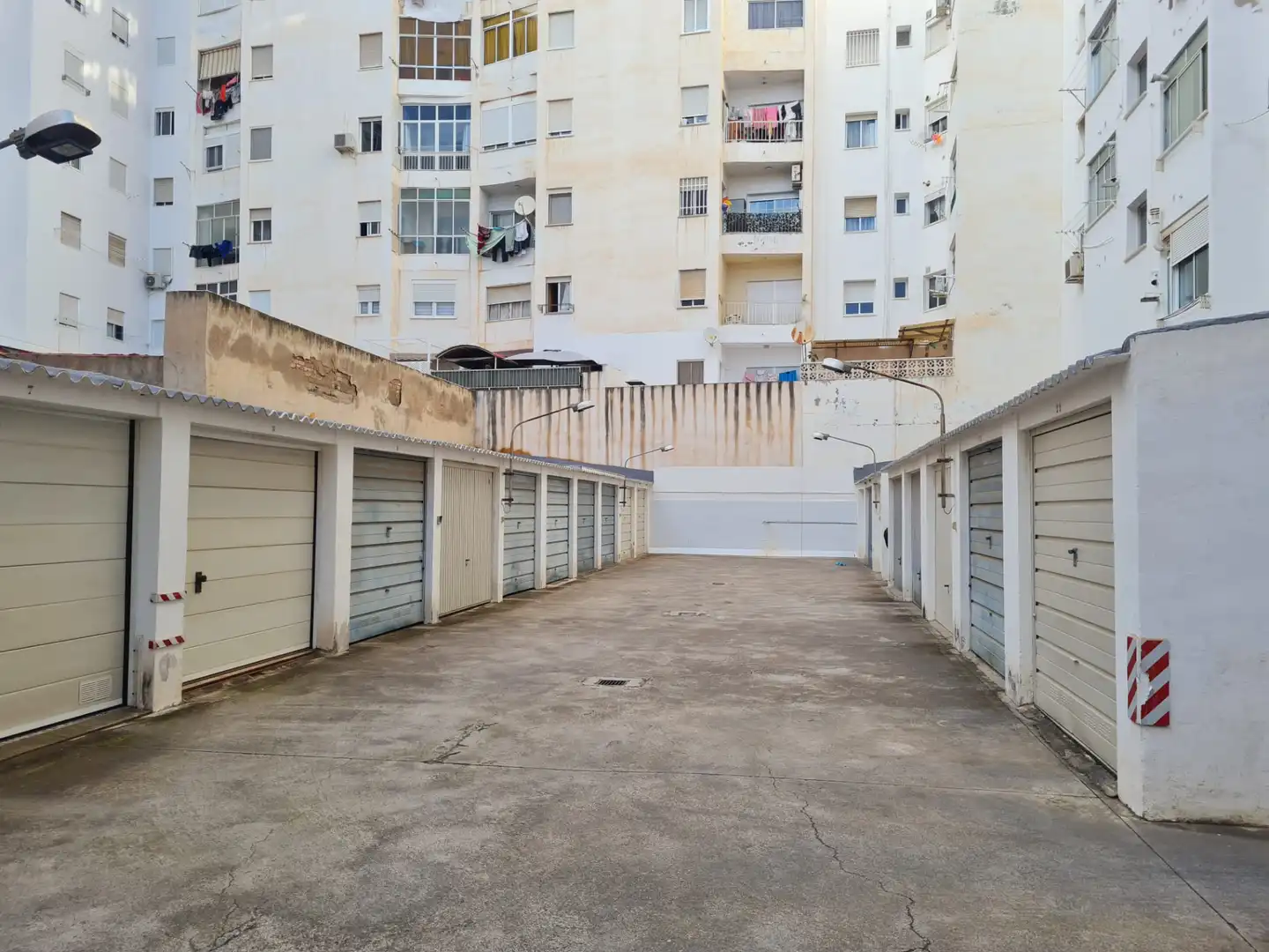 Aparcament amb ascensor en venda a Calle Alhambra 3, imagen 3