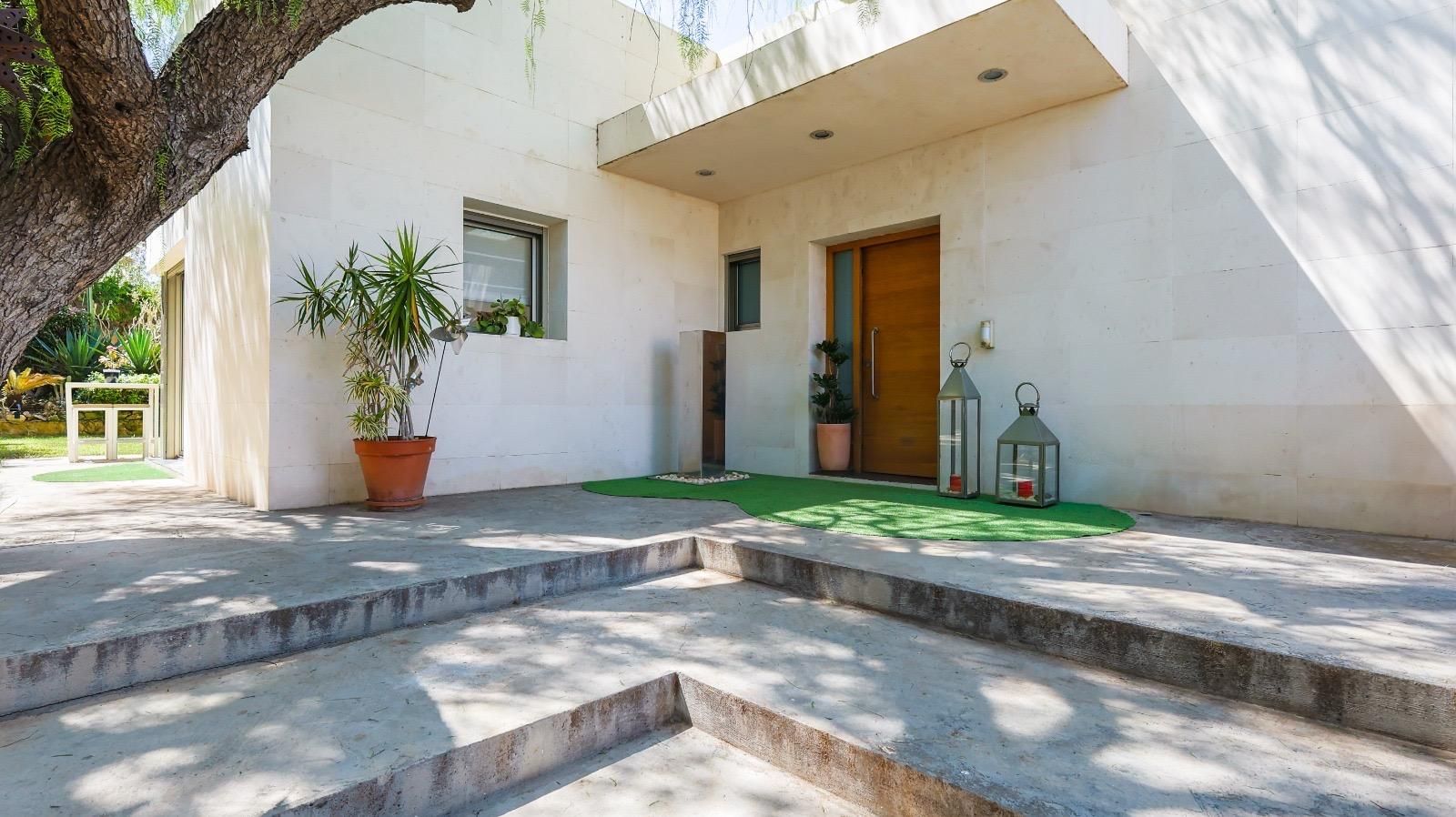 House or chalet for sale in Alicante / Alacant  with Air Conditioner, Private garden and Terrace
