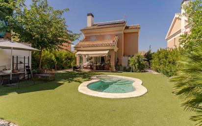 Jardí de Casa o xalet en venda en Otura amb Aire condicionat, Terrassa i Piscina