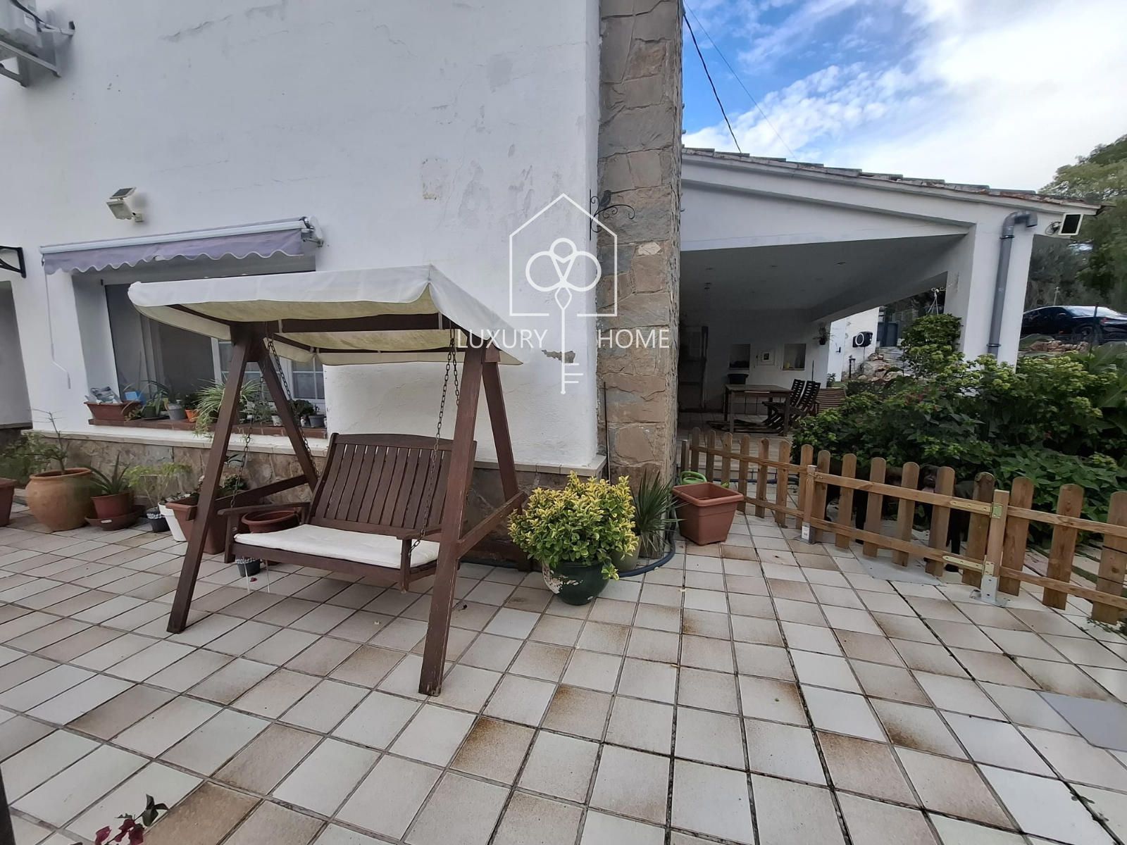 Vista exterior de Casa o xalet en venda en Begues amb Aire condicionat, Calefacció i Jardí privat