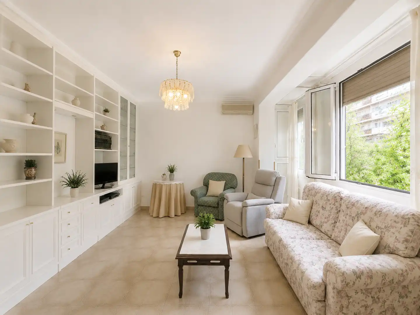 Piso con terraza en venta en Eixample