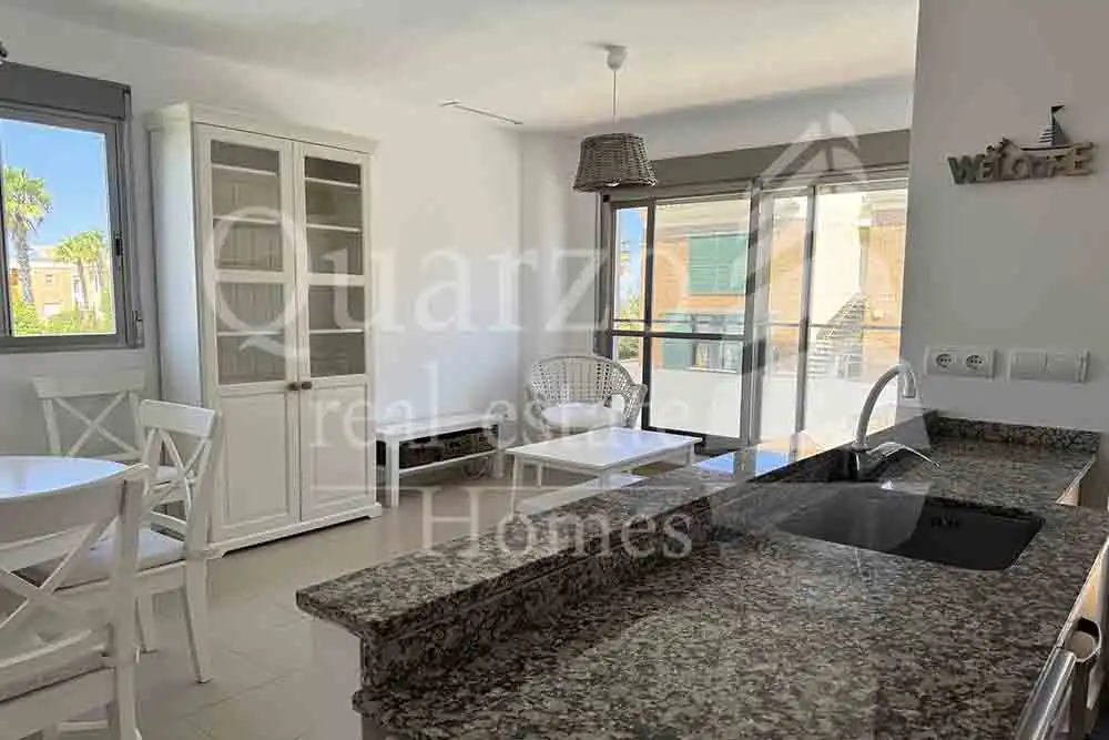Außenansicht von Maisonette zum Verkauf in Oliva mit Klimaanlage, Terrasse und Möbliert