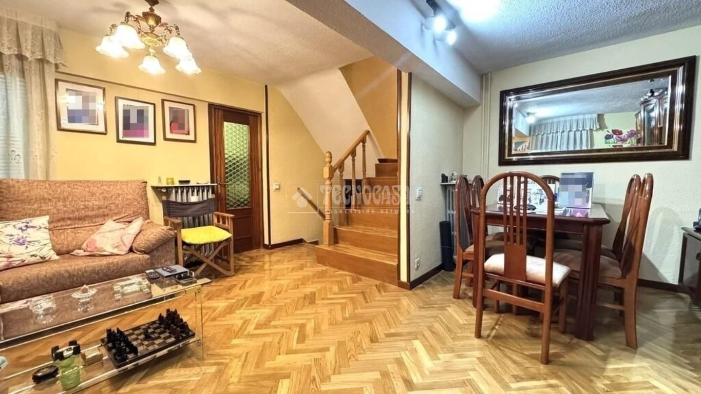 Flat for sale in  Madrid Capital  with Heating