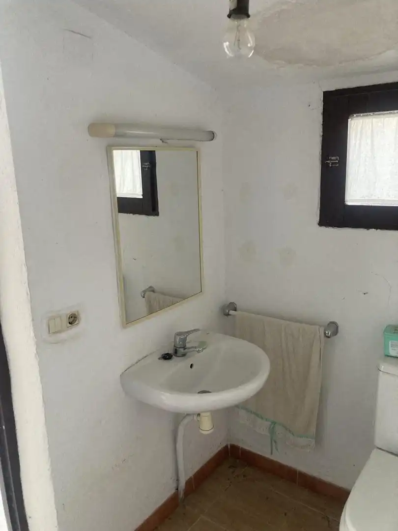 Badezimmer von Country house zum Verkauf in Vilanova de l'Aguda mit Heizung, Privatgarten und Terrasse