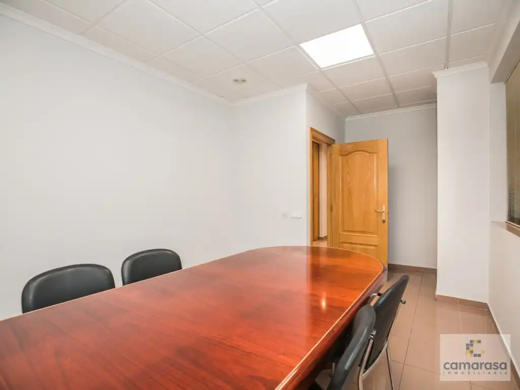 Local en venta en Ávila