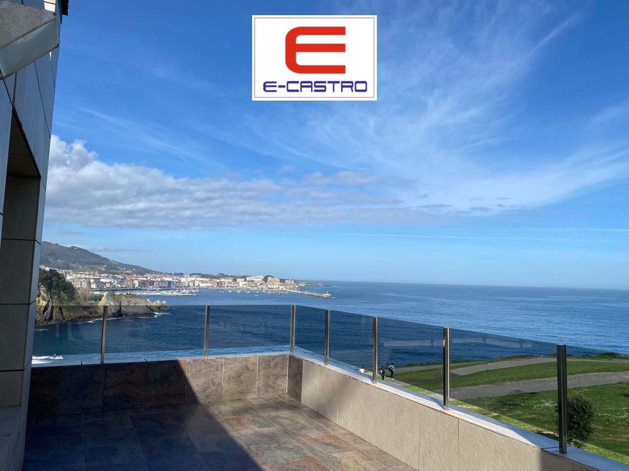 Terrassa de Casa adosada en venda en Castro-Urdiales amb Calefacció, Jardí privat i Terrassa