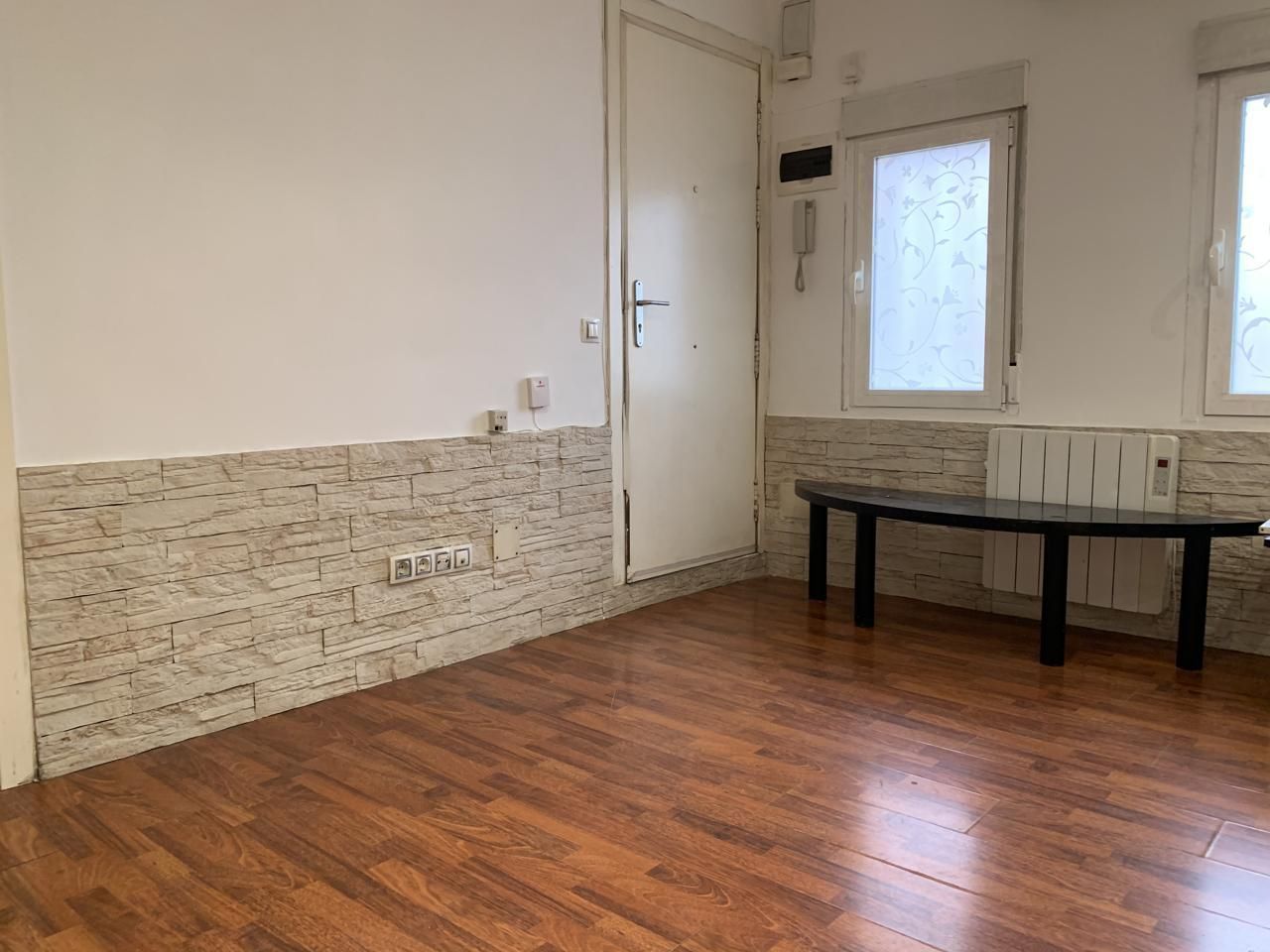Study to rent in  Madrid Capital  with Air Conditioner and Heating