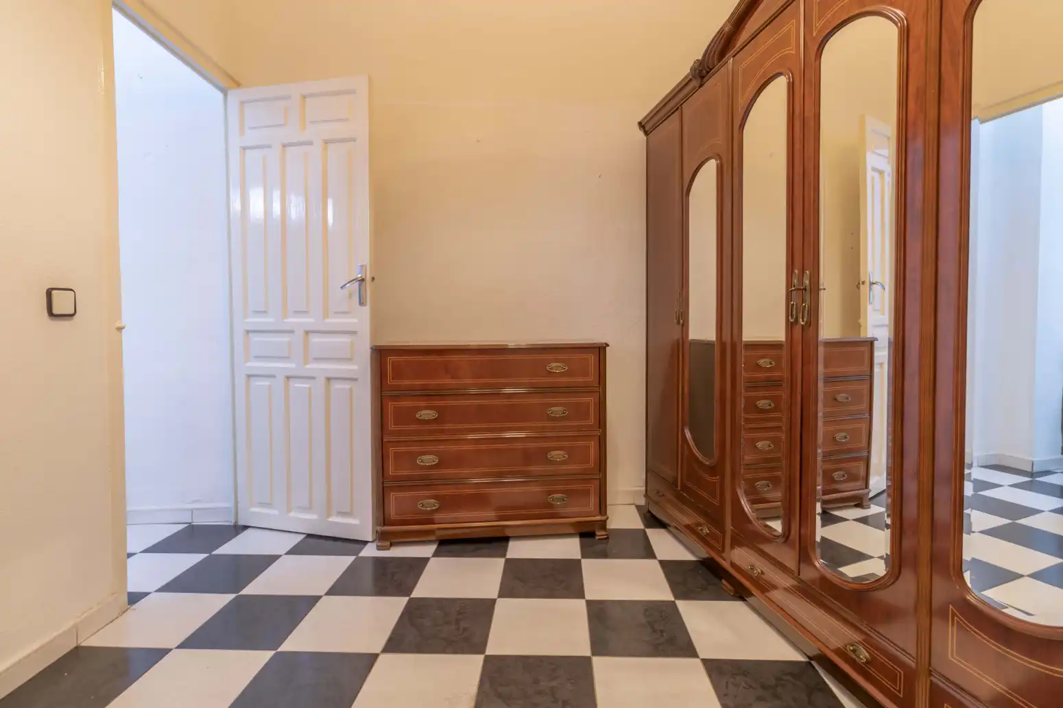 Habitación de Piso en venta en Sevilla con Aire acondicionado