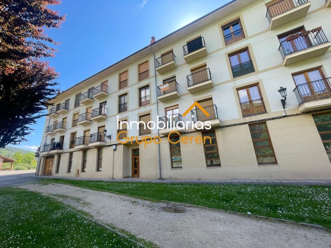 Vista exterior de Apartament en venda en Ezcaray amb Calefacció i Traster