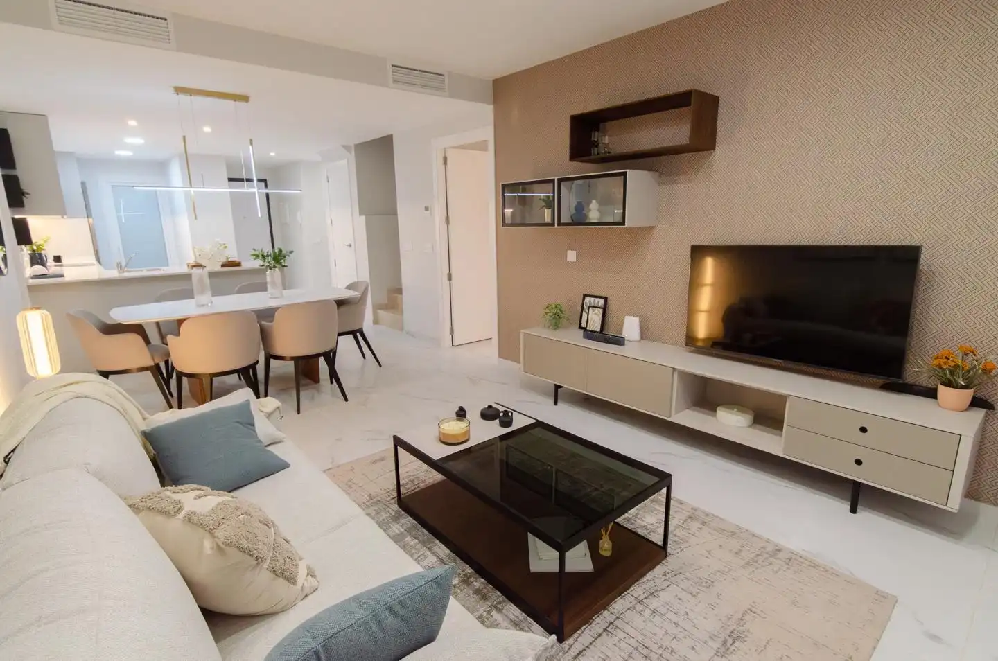 Bungalow with pool for sale in Reverendo Francisco Sarrio Paya, imagen 4