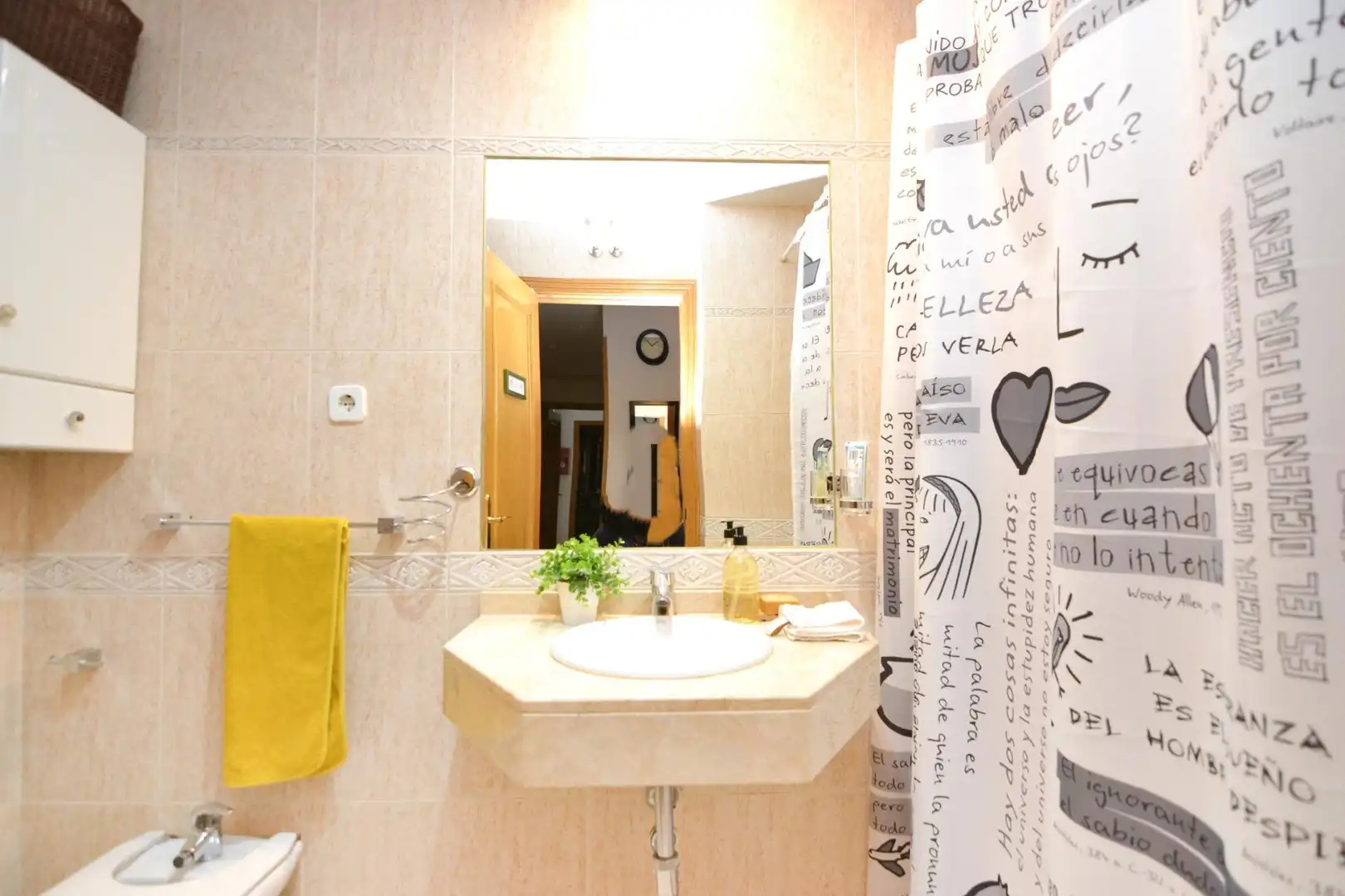 Bathroom of Flat for rent in Villanueva de la Cañada  with Heating and Furnished