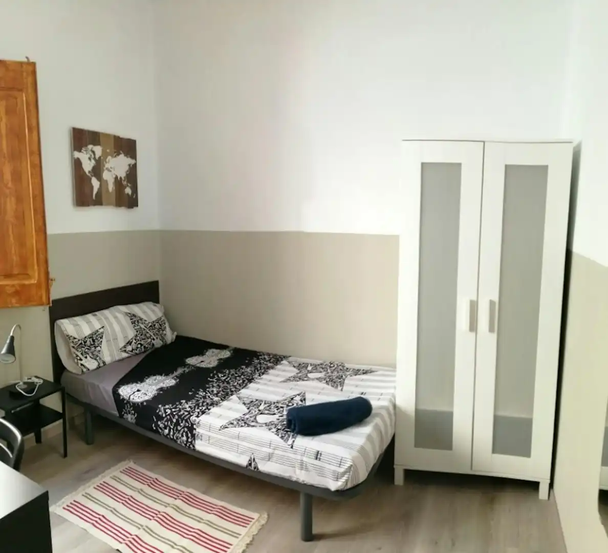 Schlafzimmer von Wohnung zur untervermieten in Barcelona mit Waschmaschine