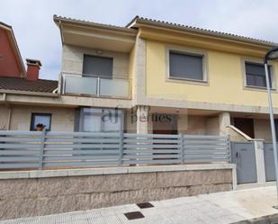 Exterior view of House or chalet for sale in Ribadumia  with Heating, Terrace and Community pool
